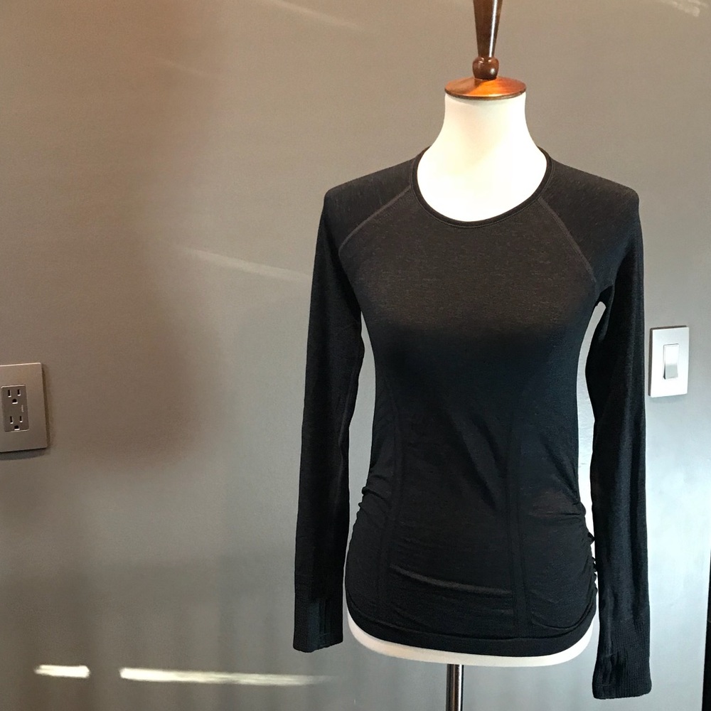 Athleta size XS running top, perfect condition!